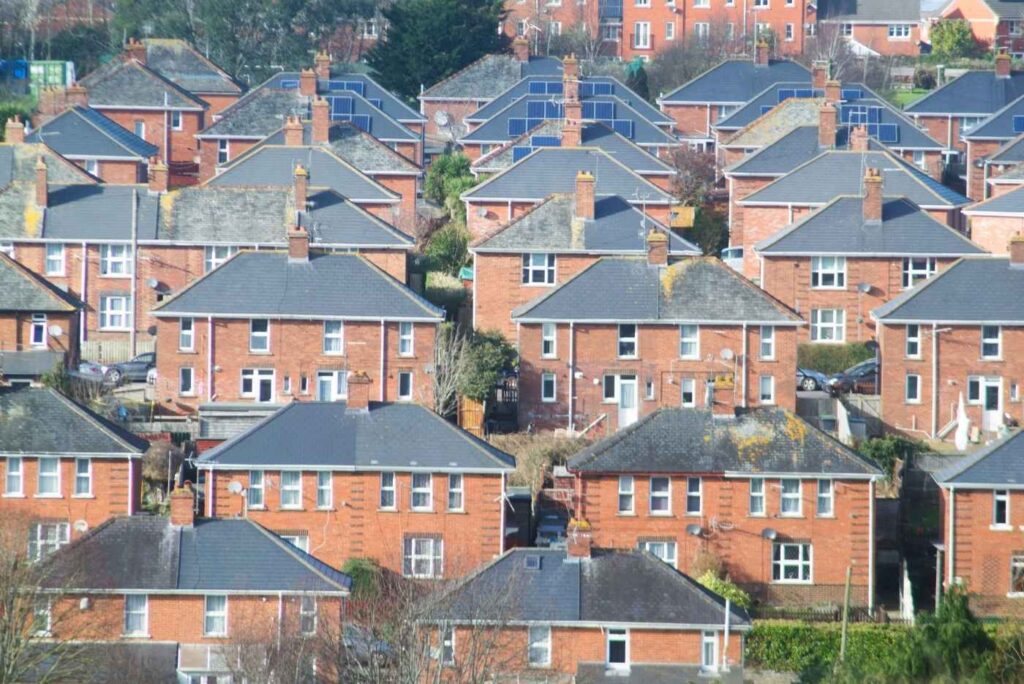 identical houses creating an urban sprawl